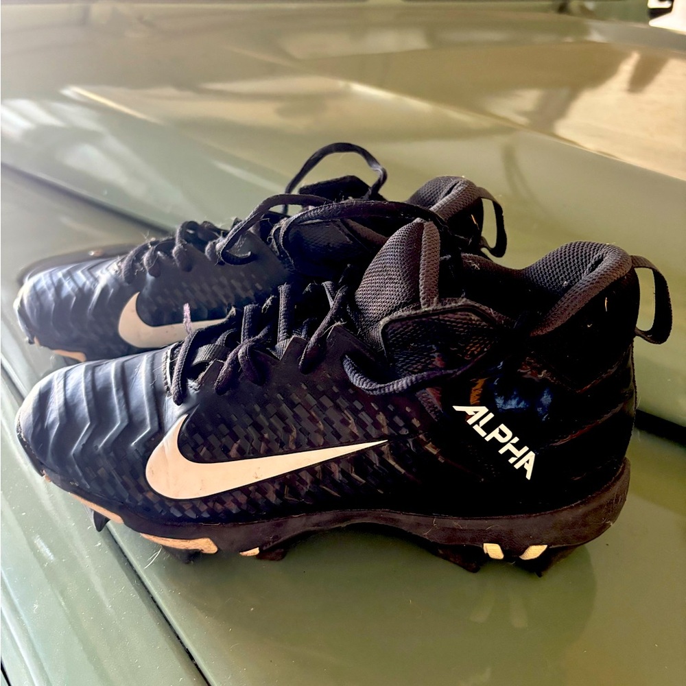 Nike Alpha Football Cleats 5Y